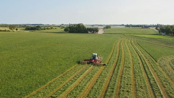 Kverneland 53100MT perhosniittomurskain
