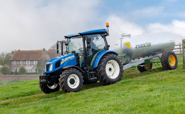 new-holland-traktori-t4s-648-06