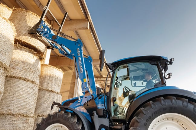 new-holland-traktori-T5-dct-648-04