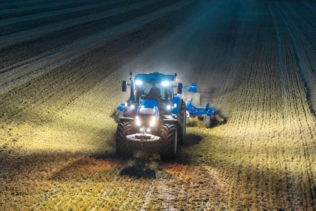 new-holland-traktori-t7-hd-plm-648-05