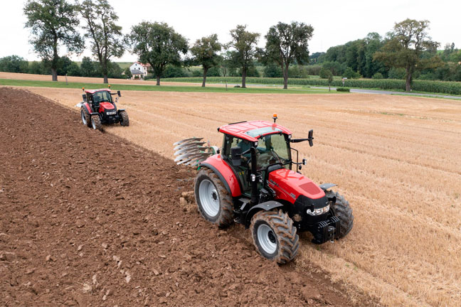 caseih-traktori-farmall-c-648-06